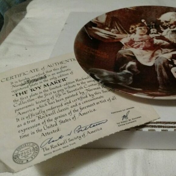 Norman Rockwell The Toy Maker Plate with Certificate and Original Box - Picture 3 of 9